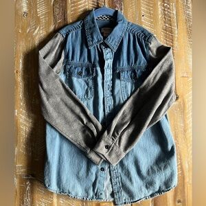 Mossimo Supply Co. Blue Denim Button-Up size 8-10